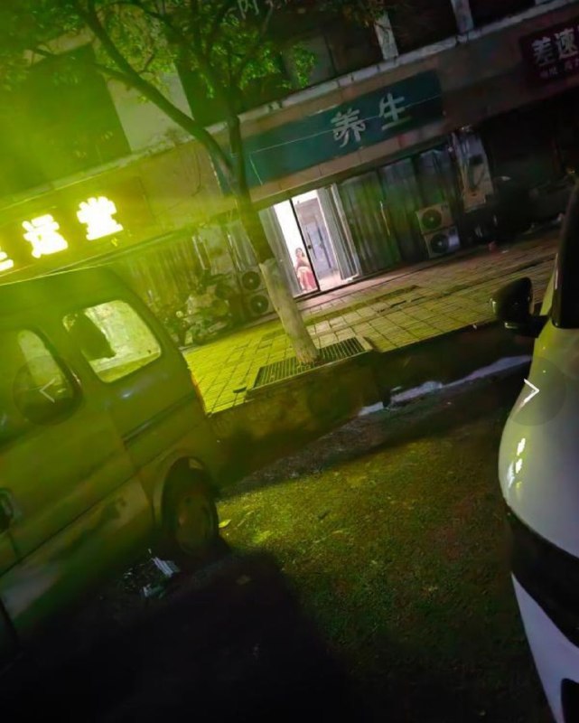 南京 在金源百货后面的小巷子，